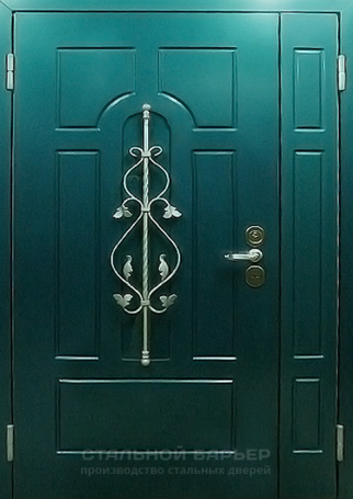 Парадная дверь №150